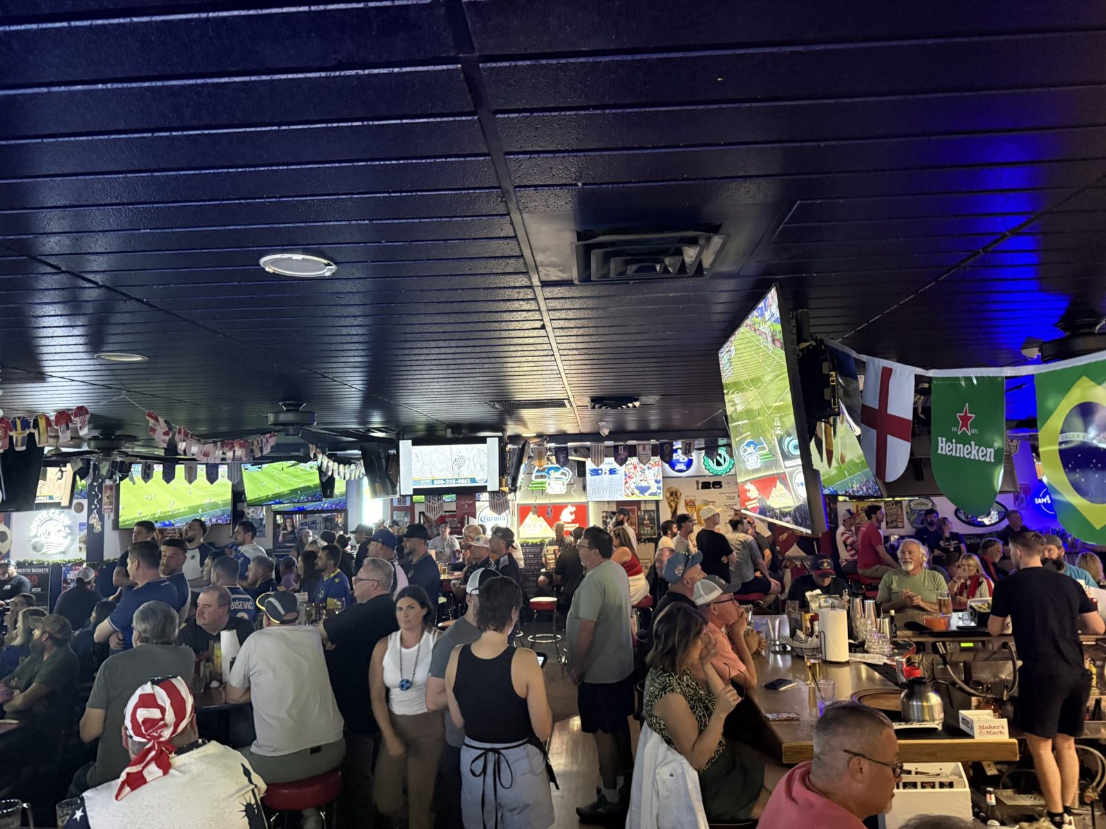 Good times at Sam's Saloon in Kennewick, WA